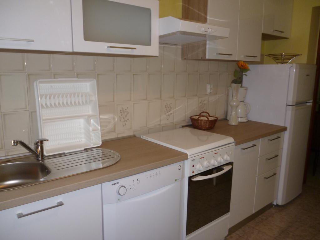 Apartment Marisa Малий Лошинь Екстер'єр фото